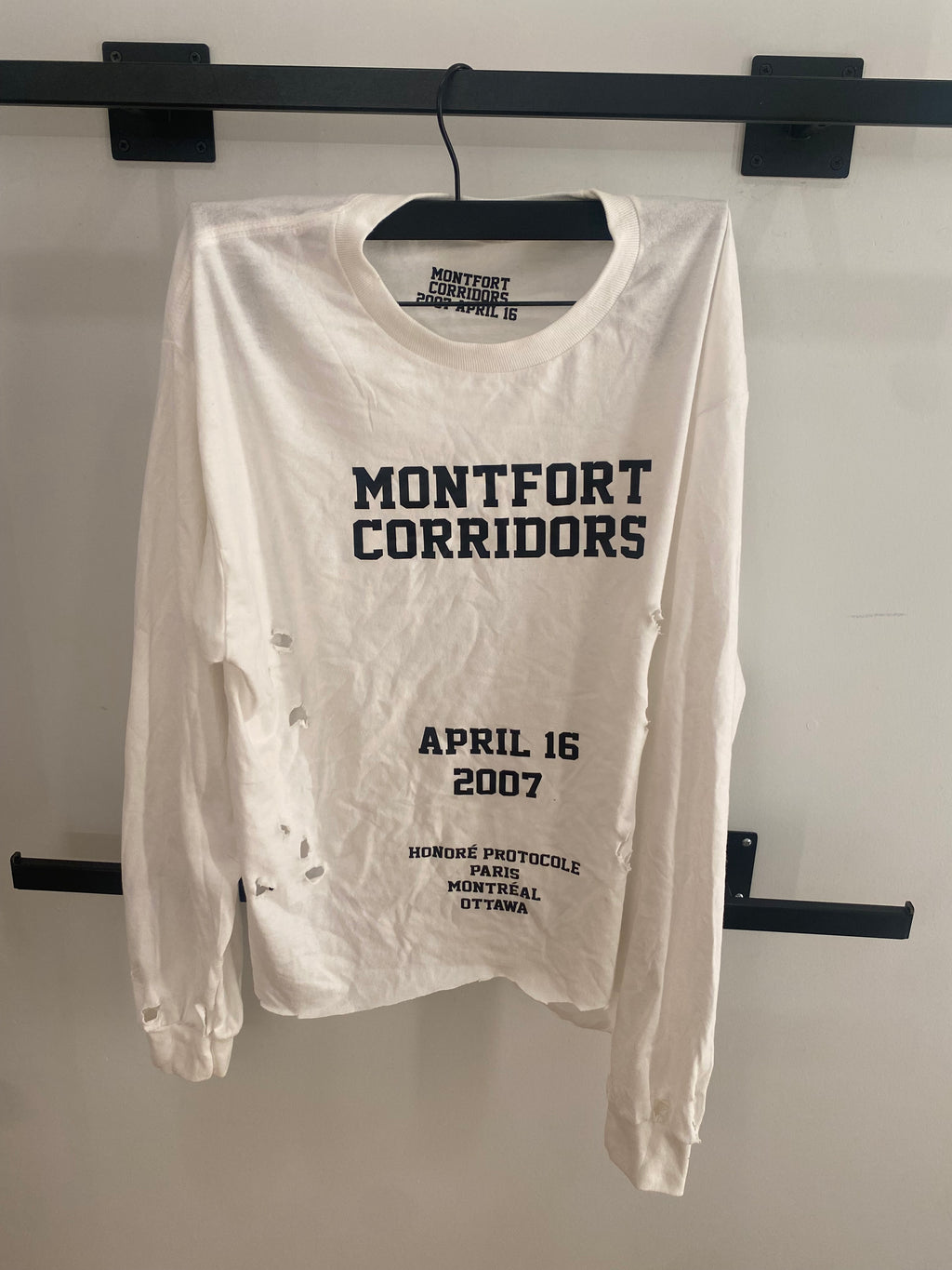 Maison protocole Paris Longsleeve tee Montfort Corridors
